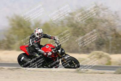 media/Dec-01-2025-Moto Forza (Mon) [[2daa91e15f]]/2-Intermediate Group/Session 3 (Turn 7 Inside Pans)/